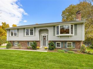 31 Celtic Ct, Enfield, CT 06082