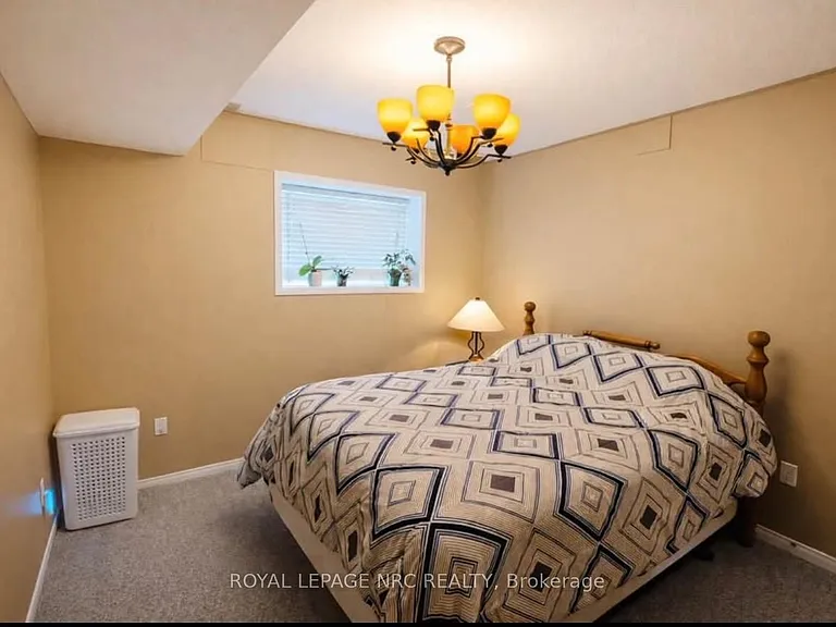 173 Autumn Cres — Photo 3