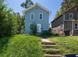 536 20th Ave, Rock Island, IL 61201