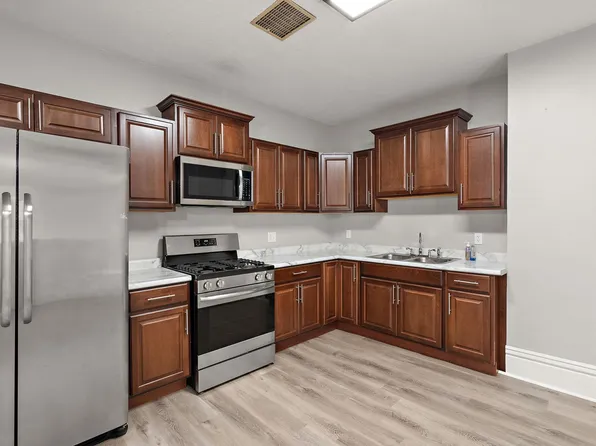 820 18th Ave N, Minneapolis, MN 55411
