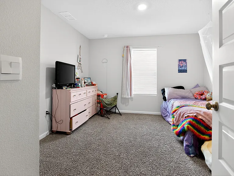 727 Quintana St — Photo 9