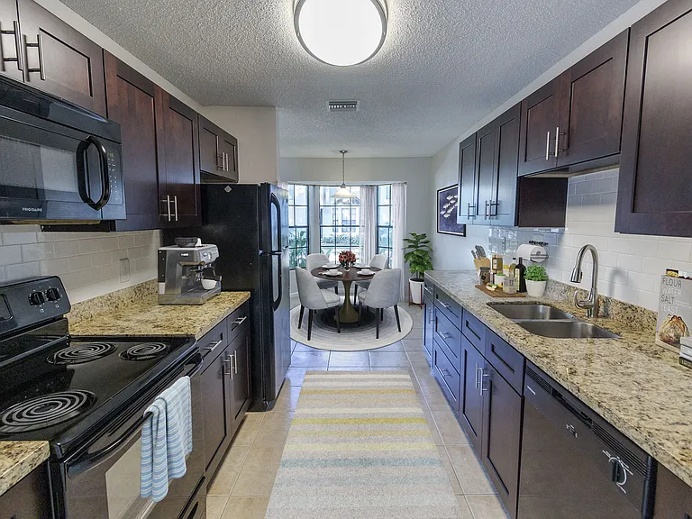 Lilac Village Boca Raton Apartments — Photo 9