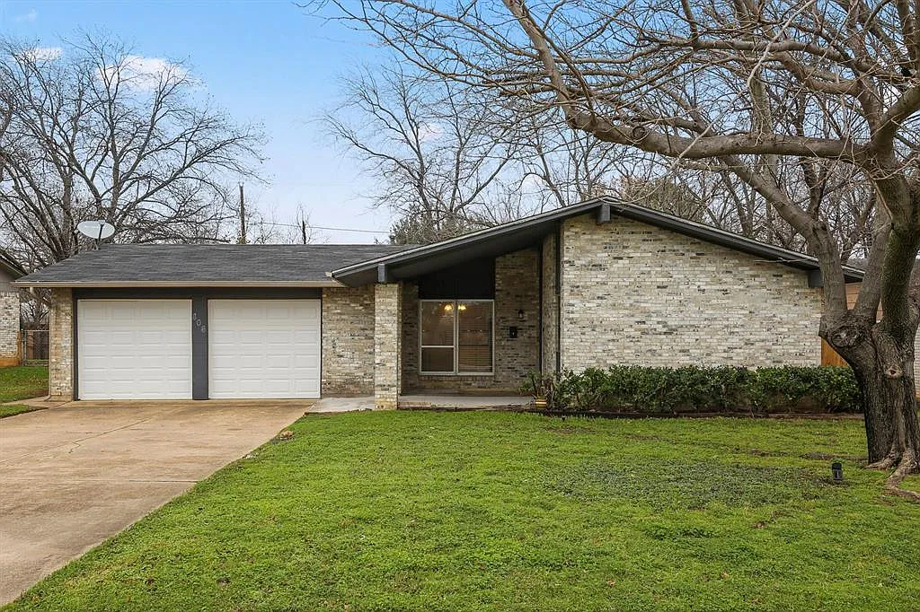 806 Fayette Euless, Texas
