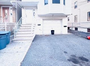299 S 19th St, Newark, NJ 07103