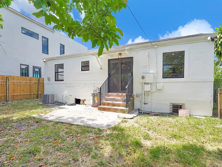 81 NW 45th St #0 — Photo 42