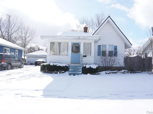 2525 Tiffin St, Flint, MI 48504