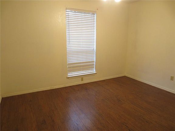 4th image of 5800 Falconcrest Dr