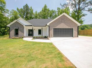 24 Riverview Dr, Cleveland, AL 35049