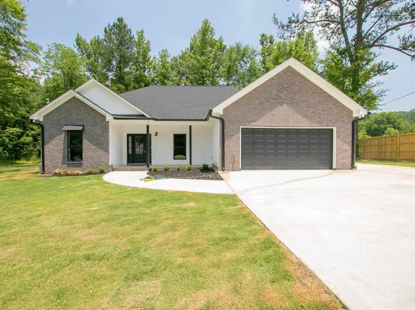 24 Riverview Dr, Cleveland, AL 35049