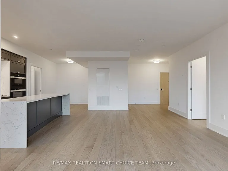 10 Inn On The Park Dr #212 — Photo 19