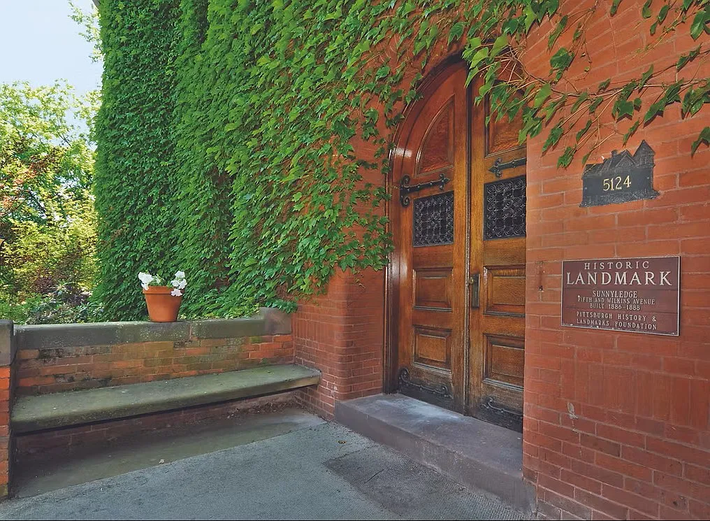 1 bed, 20000 sqft, $1,295 — Photo 2