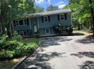 102 Park Ave, Jackson, NJ 08527