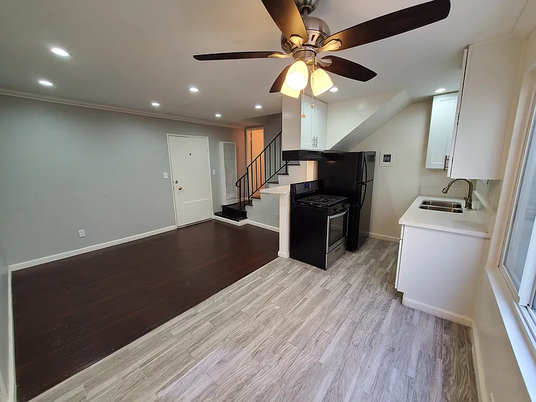 5836 Harold Way #14 — Photo 1