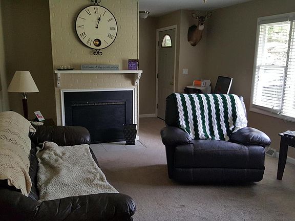 2nd image of 28 Campbell St