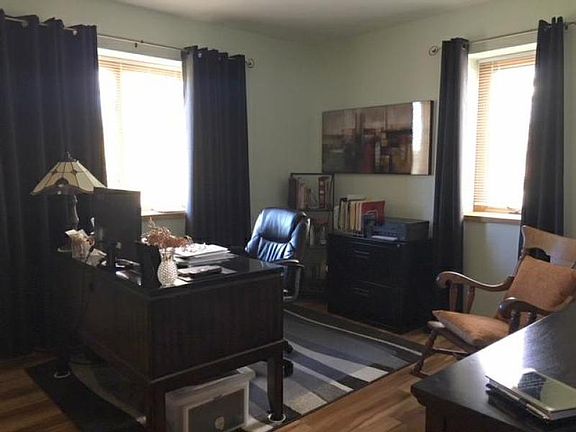 5th image of 4862 Valley Dr