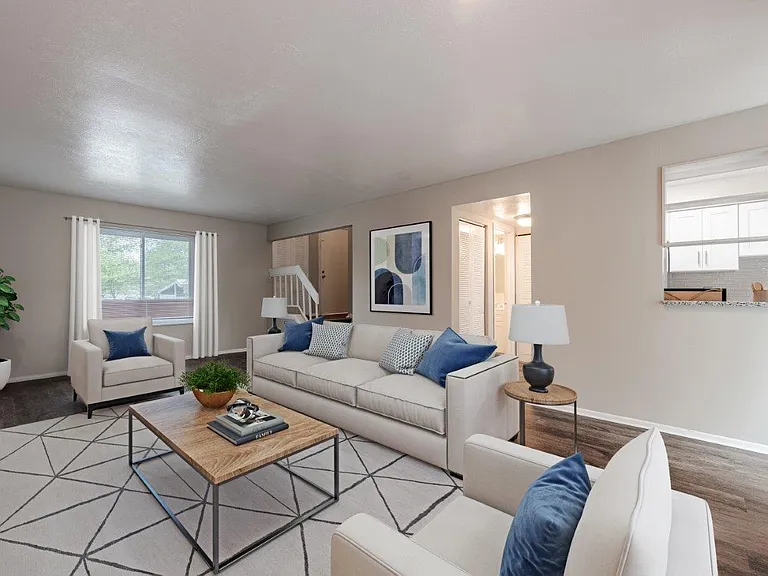 Lakeshore Reserve Off 86th Apartments and Townhomes — Photo 6