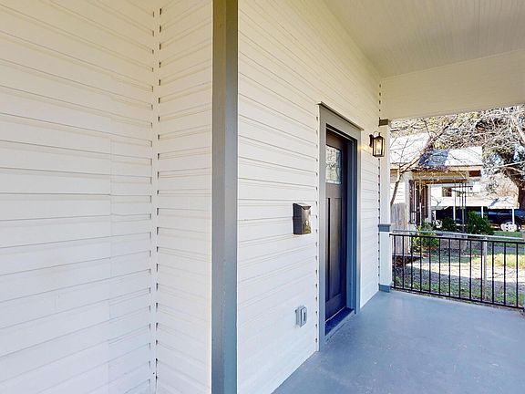 5th image of 238 Vine St