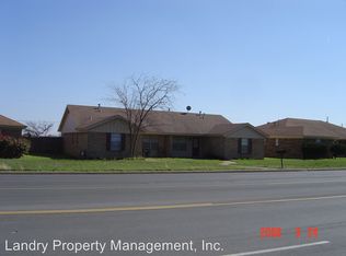 1404 N Nolan River Rd #A-B, Cleburne, TX 76033