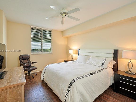 3rd image of 510 NW 84th Ave APT 535