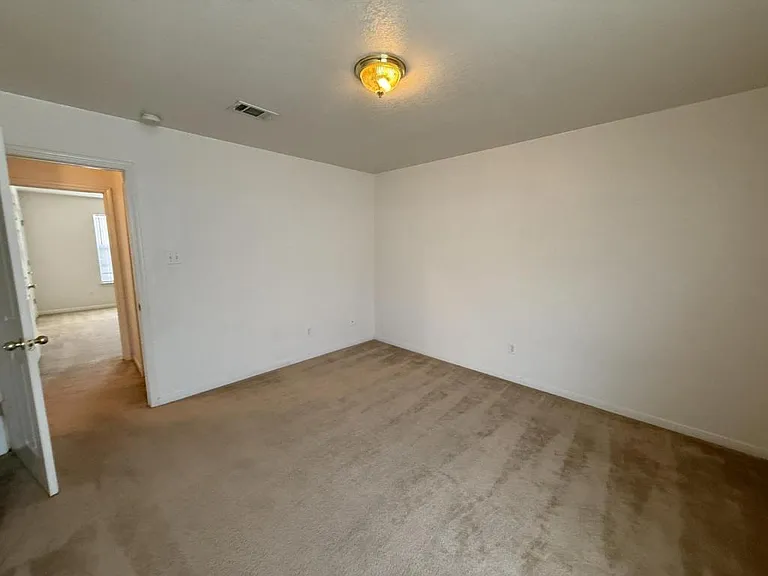 705 S Amy Ln #B — Photo 15