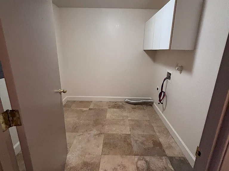 Laundry room / Storage