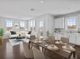 8 Sanborn St #4008, Reading, MA 01867