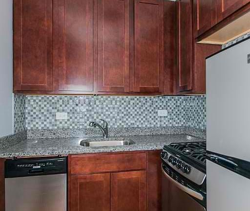 3rd image of 550 W Arlington Pl APT 304A