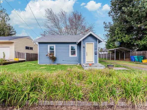 11003 NE Broadway St, Portland, OR 97220