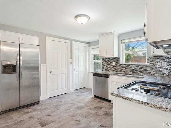 5th image of 6838 Raymond Ave
