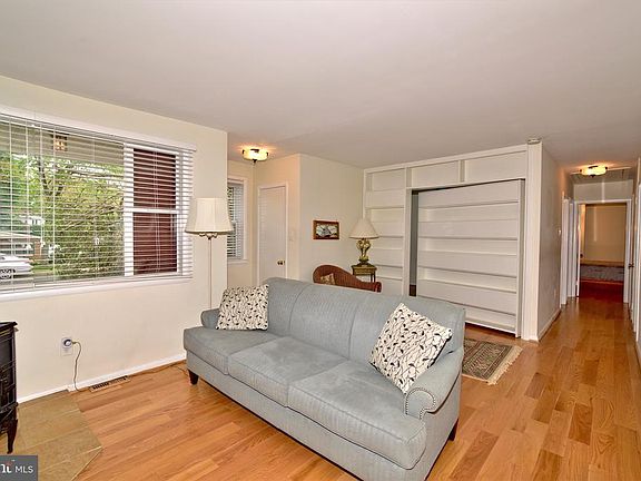 5th image of 519 Quigley Ave