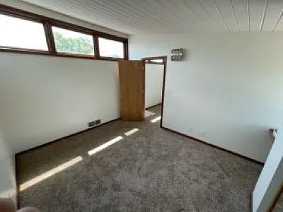 661 W Lakeshore Dr — Photo 6