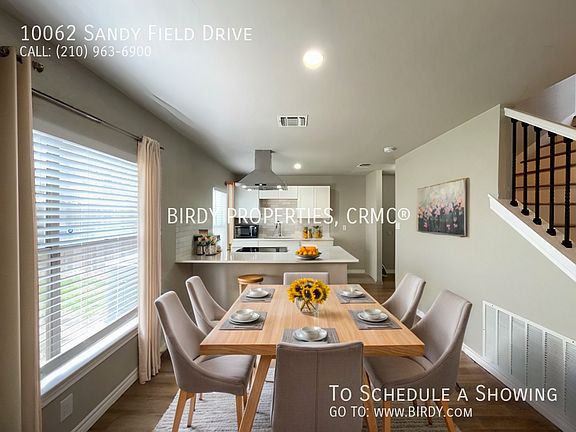 3rd image of 10062 Sandy Field Dr