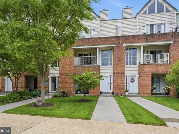 167 Christina Landing Dr, Wilmington, DE 19801