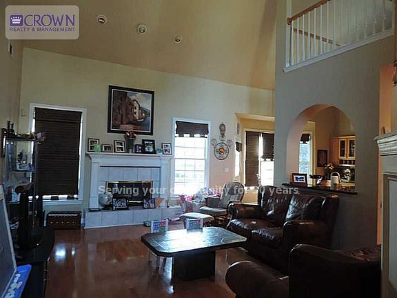 3rd image of 515 Arbor Creek Ct