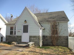 704 Ann St, Chester, IL 62233