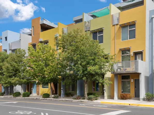 347 Platinum St SW, Albuquerque, NM 87102