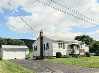 915 1st St, Roaring Spring, PA 16673
