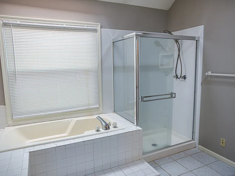 3636 Winchester Dr — Photo 17
