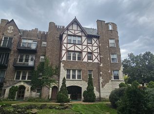 5713 N Kimball Ave #2S, Chicago, IL 60659