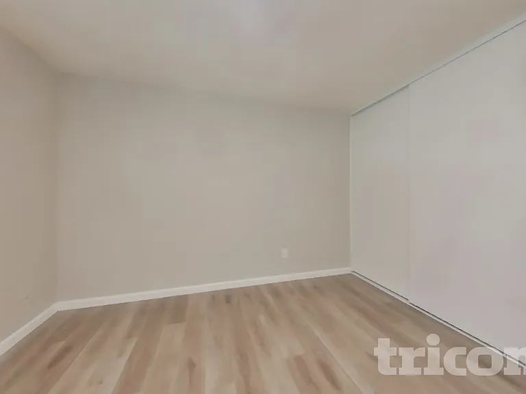 2308 Clinton Ct — Photo 9