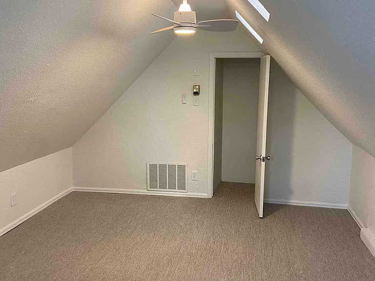 1920 S Washington St #3 — Photo 9