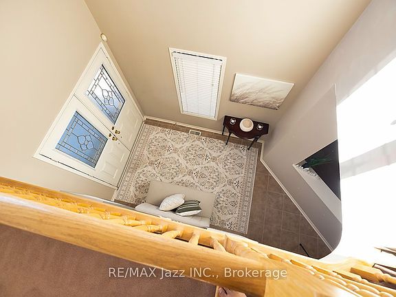 5th image of 1546 Rorison St