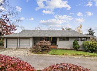 409 SW Red Hills Dr, Dundee, OR 97115