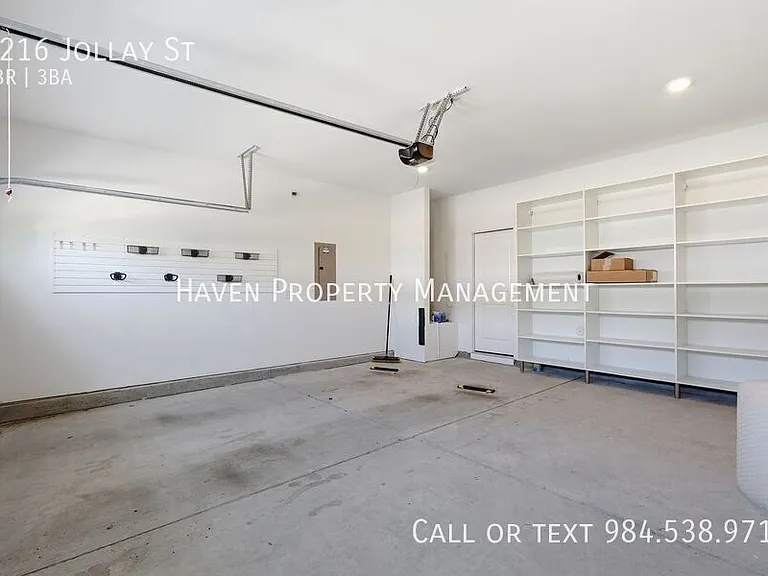 2216 Jollay St — Photo 9