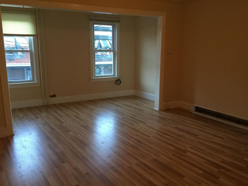 2nd image of 623 N Centre St #2nd