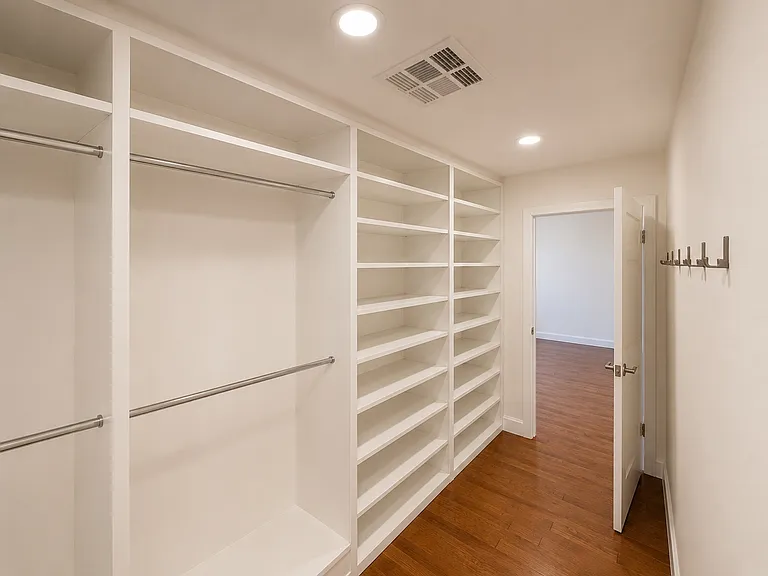 5920 Wilkinson Ave — Photo 31