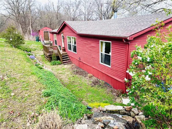 37 Mercury Ln, Eureka Springs, AR 72631