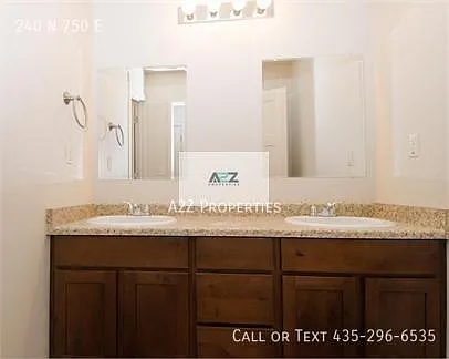 3 bed, 2.5 bath, 1599 sqft, $1,750 — Photo 2