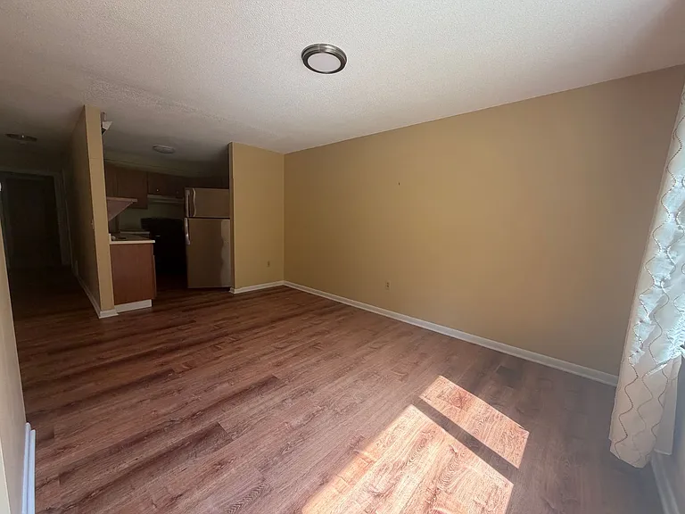 1 Colt Rd #8 — Photo 2