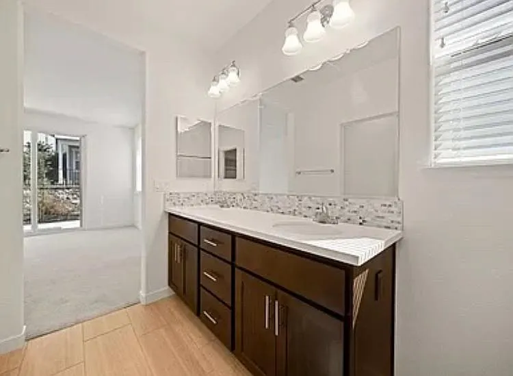 536 Spyglass Cir — Photo 7